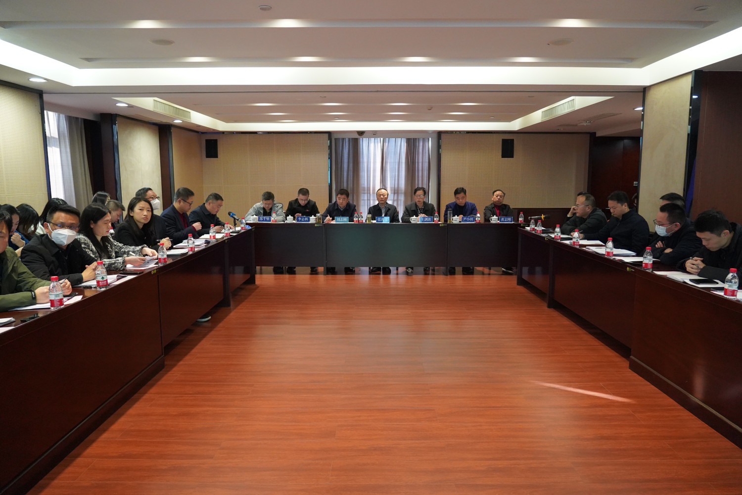务虚求实起好步 谋定而动布好局——爱游戏手机登录入口-爱游戏（中国）召开2023年经营发展工作务虚会